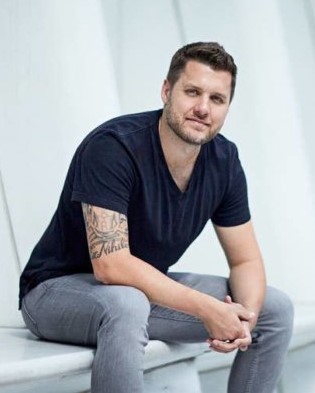 Author Mark Manson